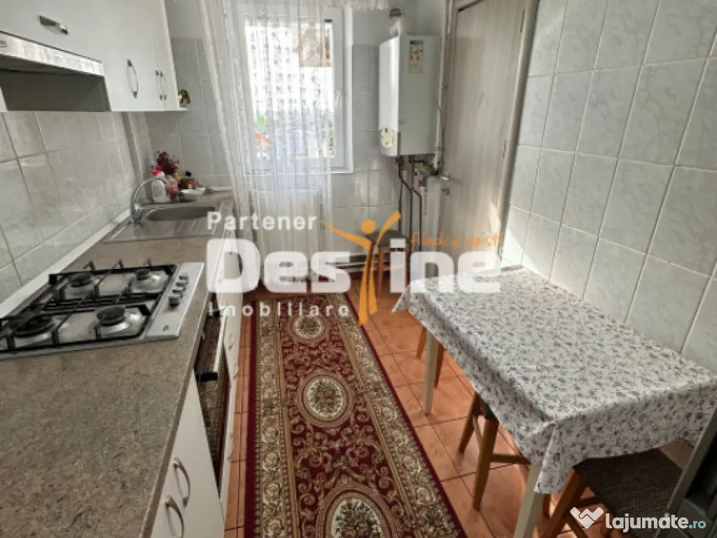 Apartament 3 camere, 70 mp utili, lift nou – Pașcani