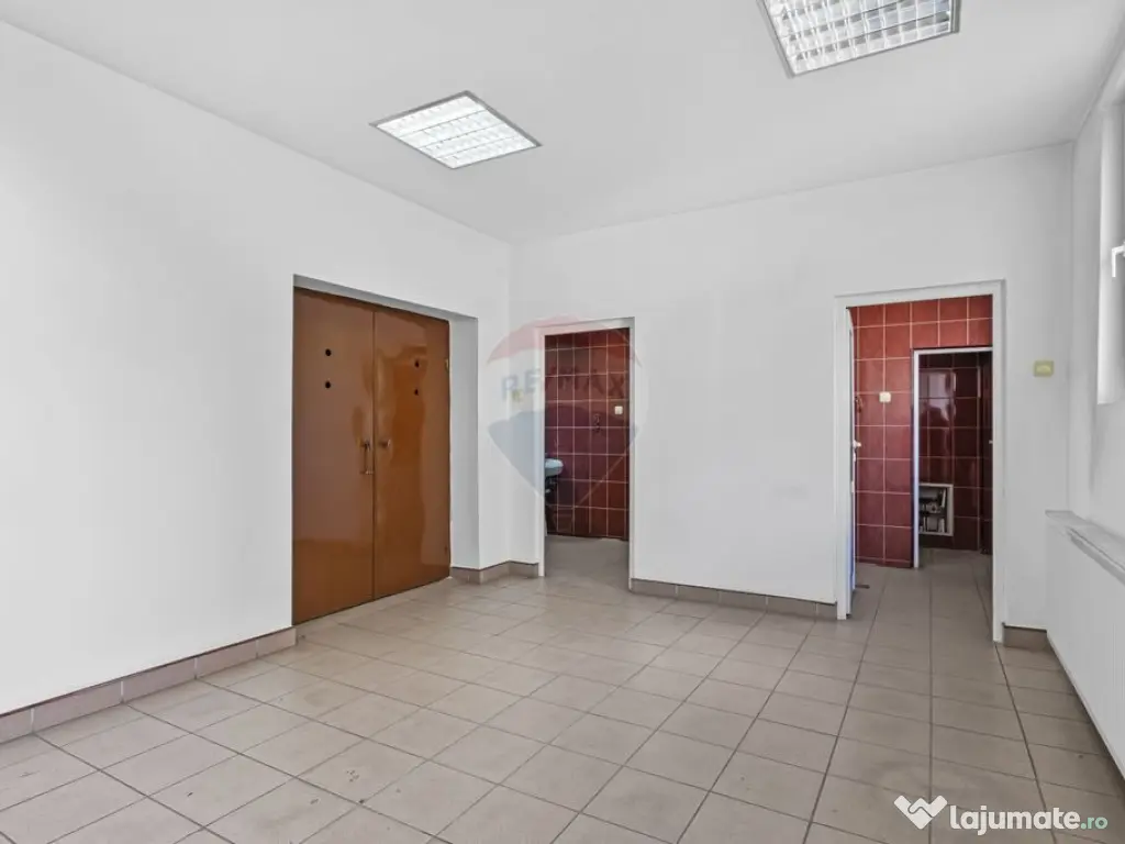 Cladire unica cu destinatii multiple de vanzare Ultracent... 