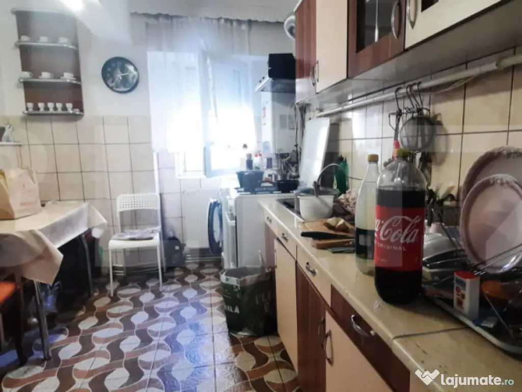 Apartament de vanzare, 3 camere,suprafata utila 66,75 mp, zo