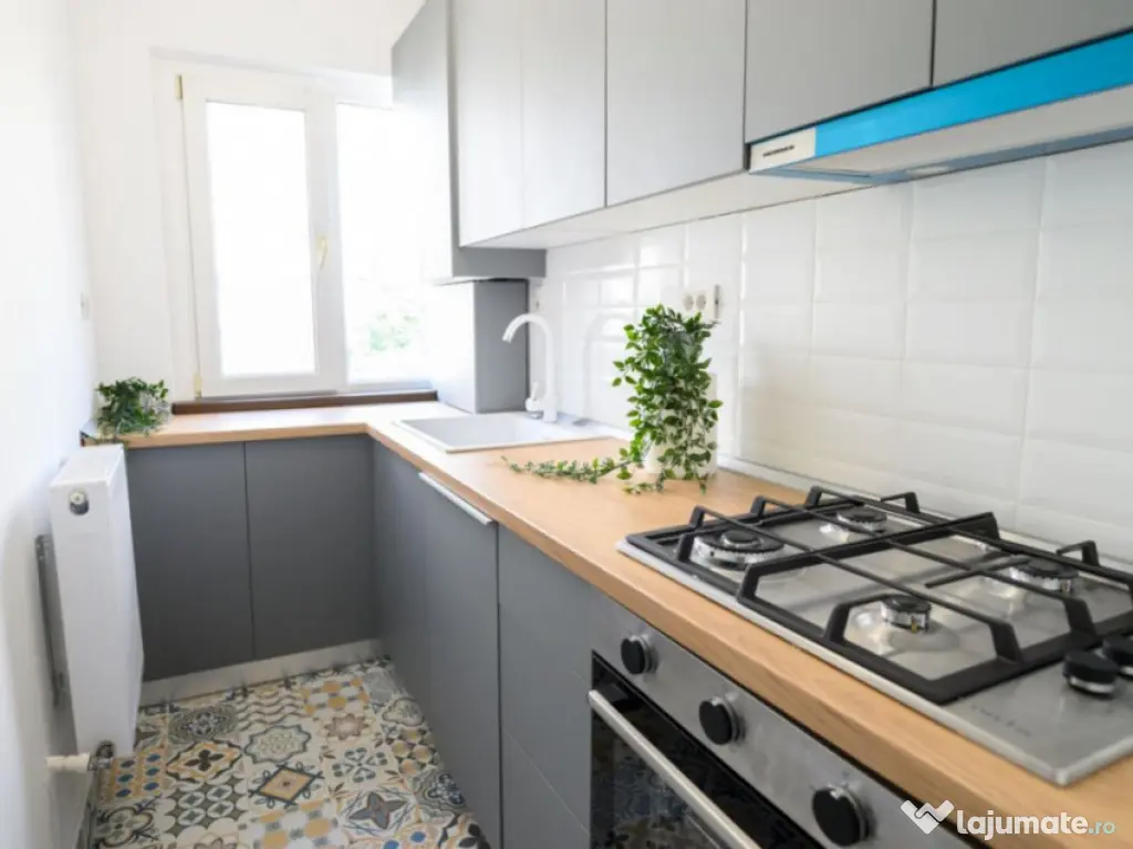 Apartament 2 camere, Casa de Cultură – 41 mp, etaj 3/4. 