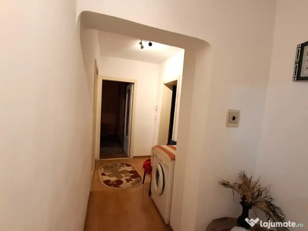 Apartament 3 camere, etaj1 (Politie)