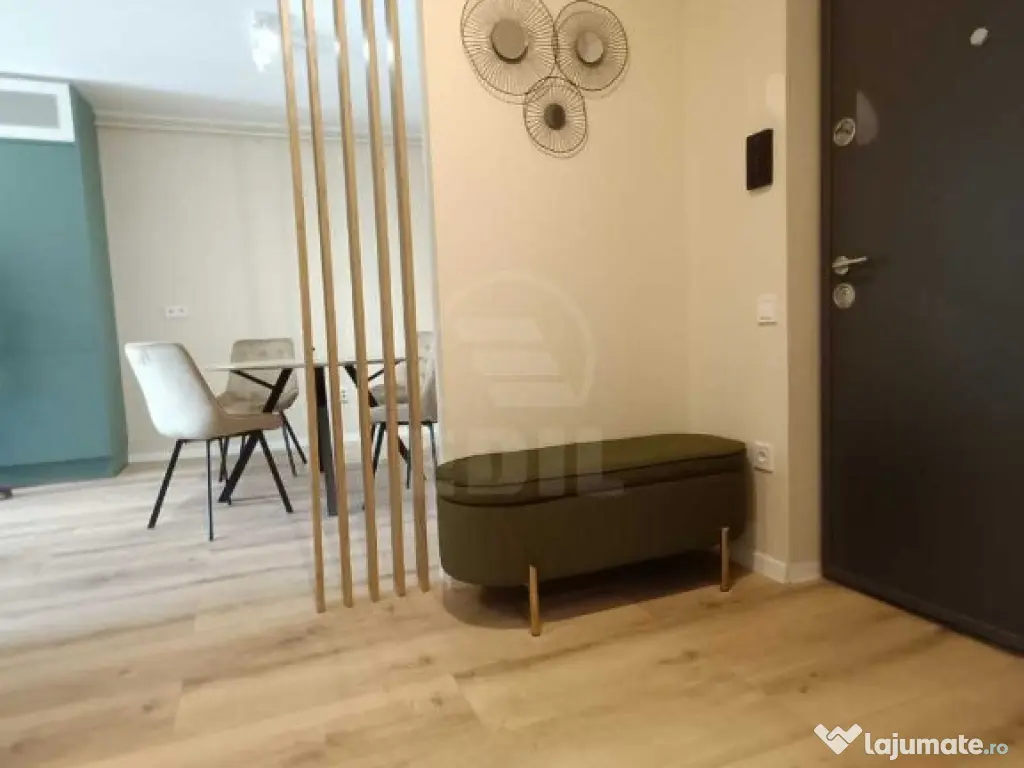 Apartament 3 camere semidecomandat zona Cetatii 