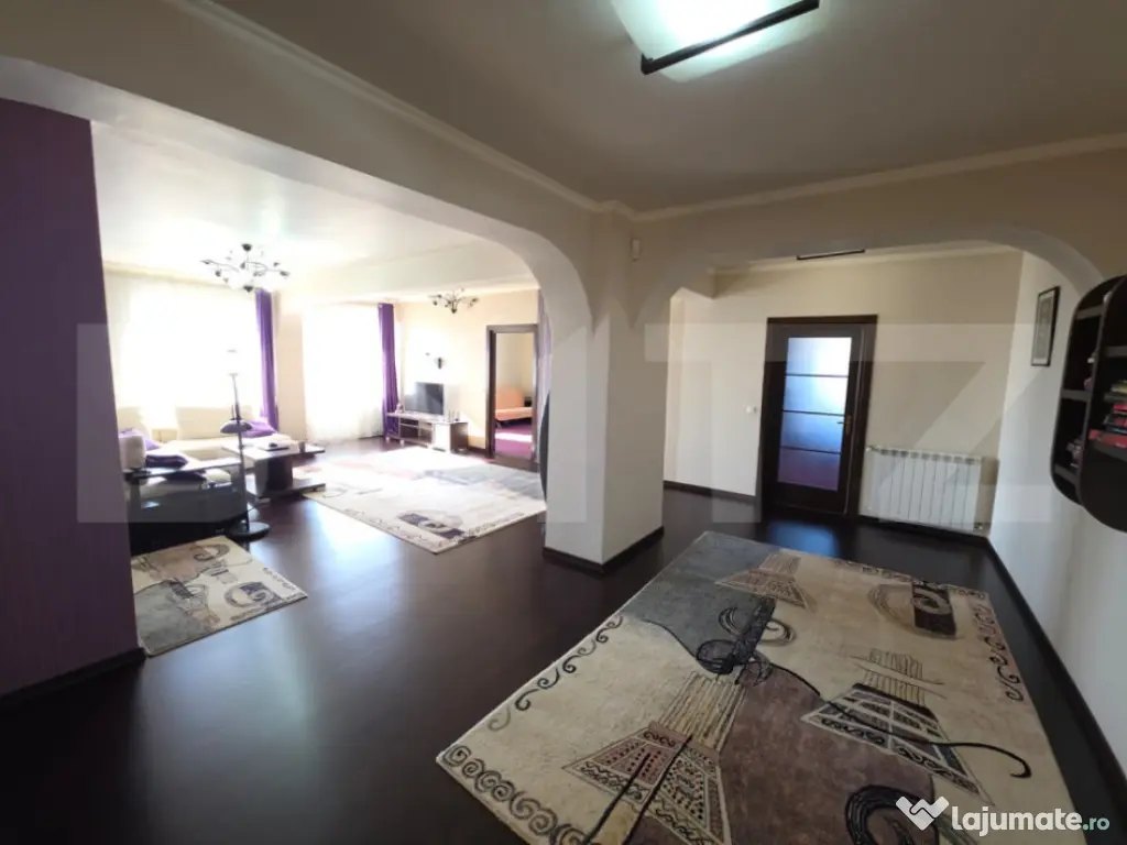 Apartament 110 mp, 3 camere cu parcare si boxa, Calea Moldov