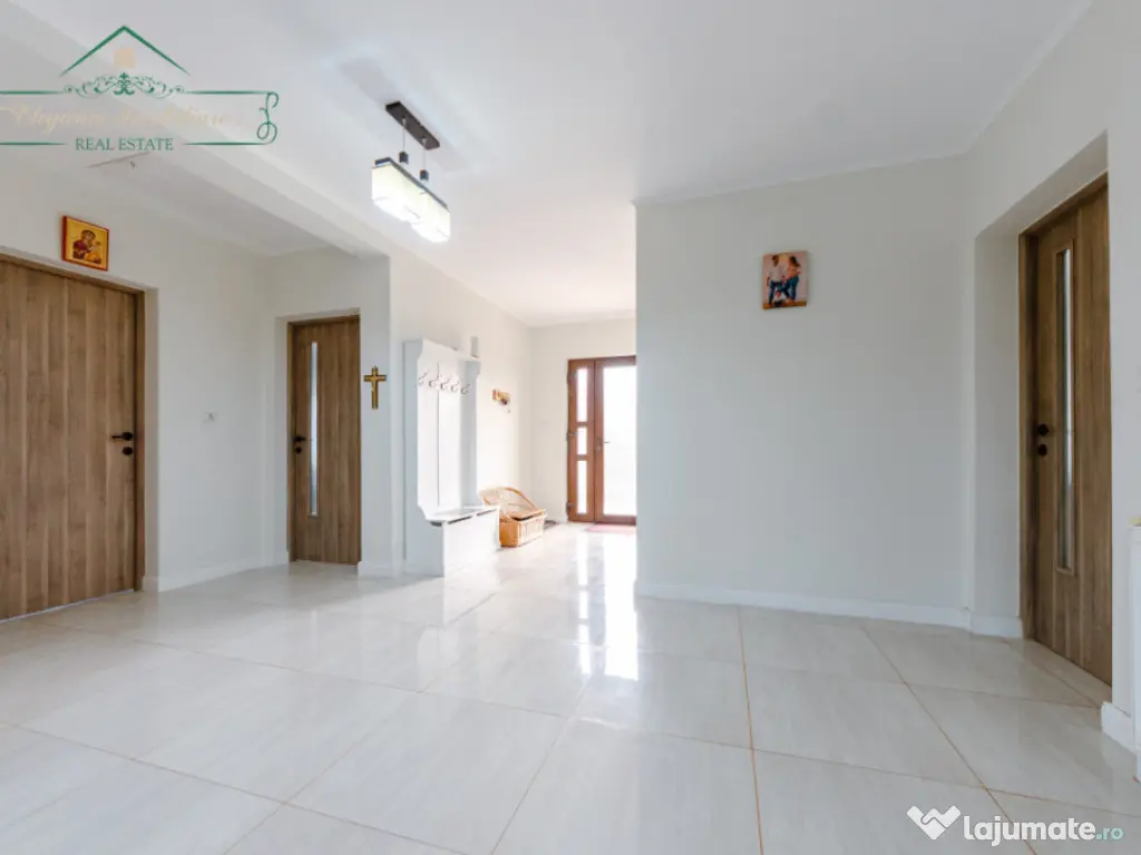 Casă/Vilă individuală modernă cu 4 Camere, Loc.Vladimire 