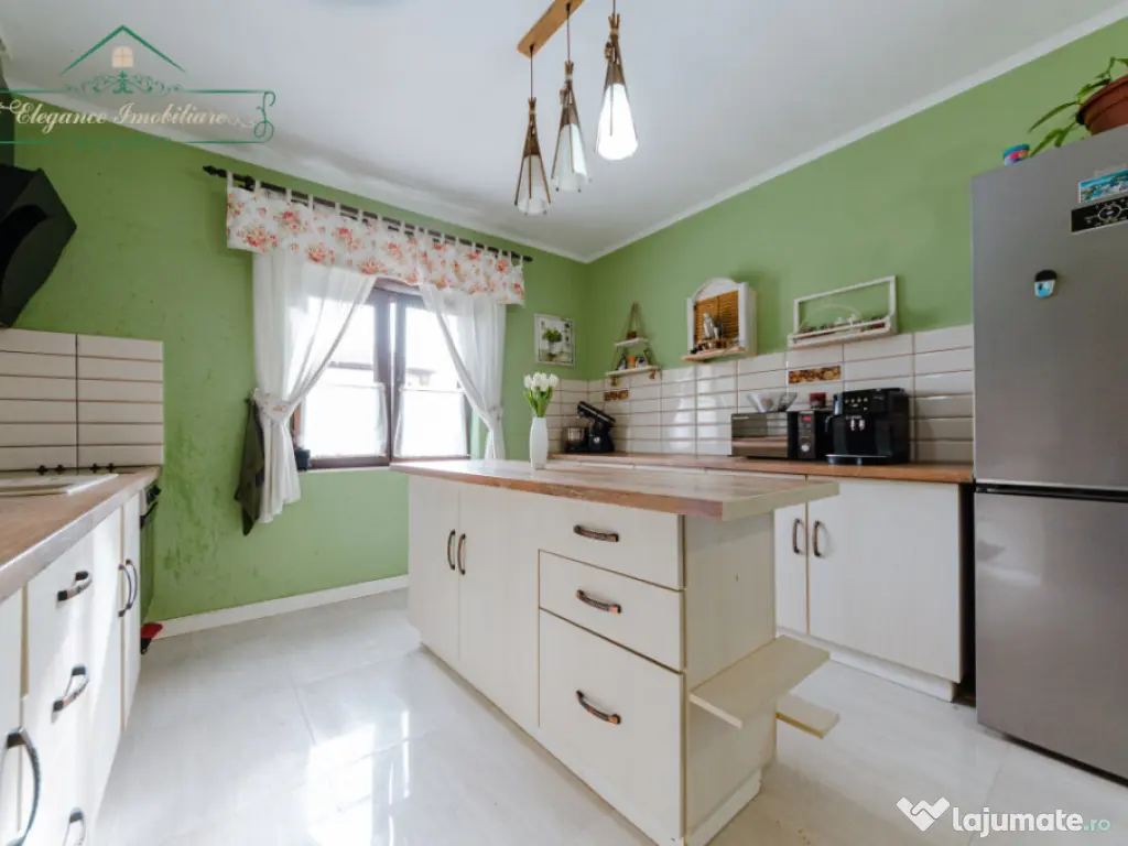 Casă/Vilă individuală modernă cu 4 Camere, Loc.Vladimire 