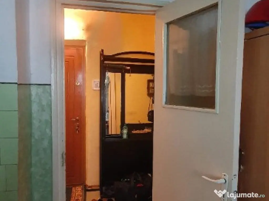 Apartament 3 camere confort 1Calea Calarasilor/Viziru.Liber 