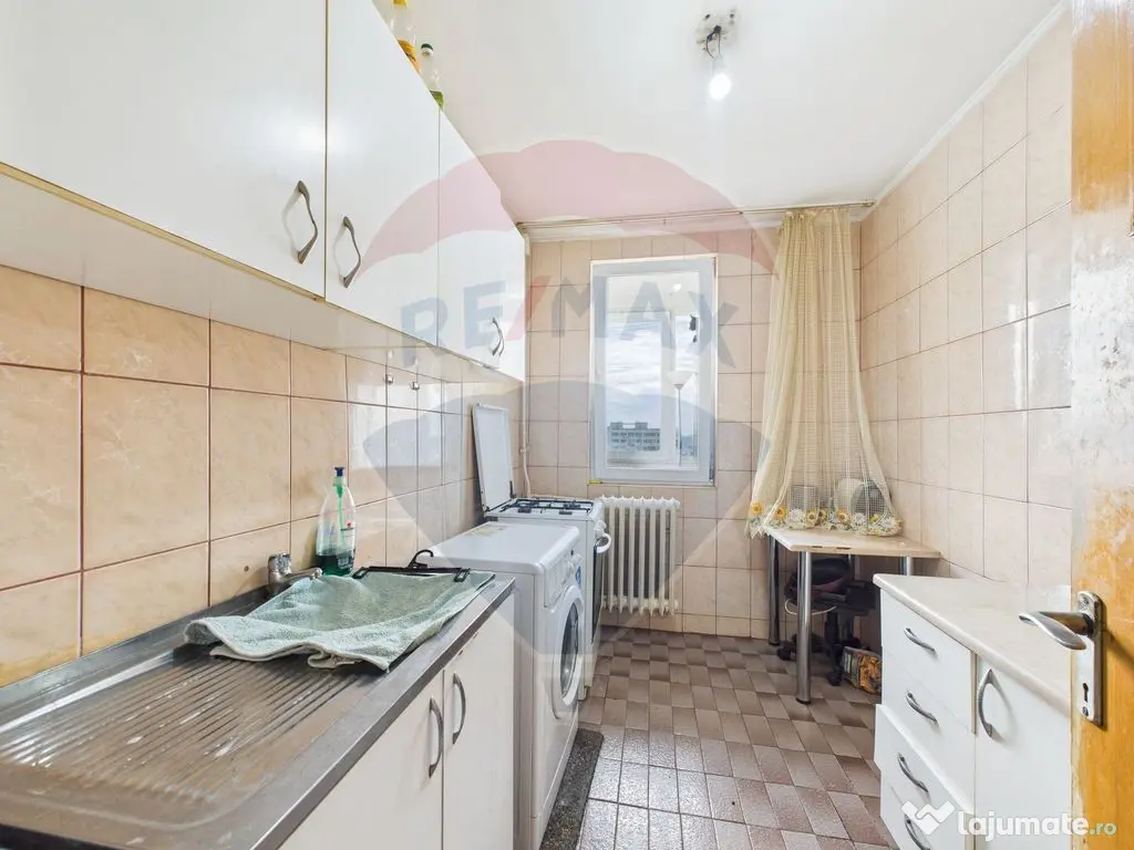 Apartament cu 2 camere de vanzare - Zona Alexandru Obregia 