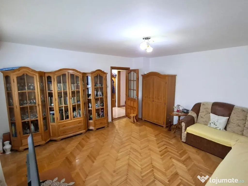 Apartament 3 camere – Zona Lidl Sud, Focșani 