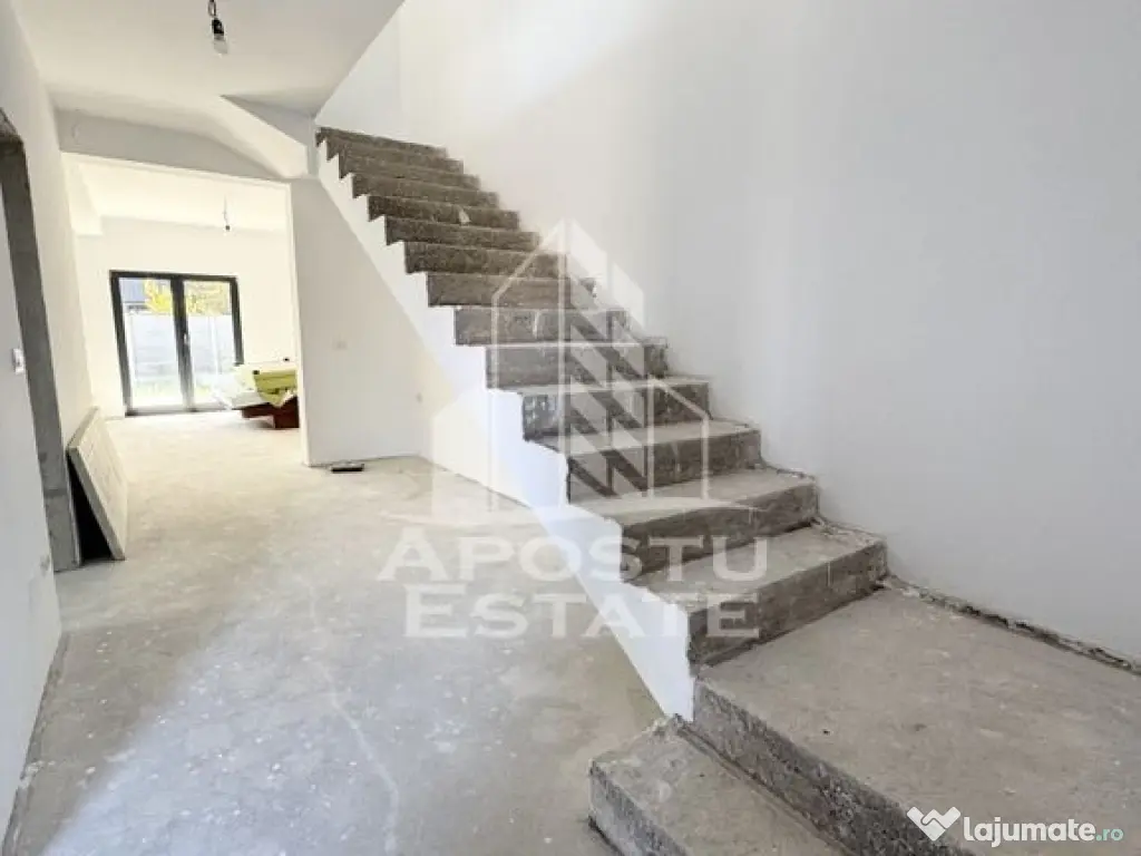 Duplex cu 4 camere, zid dublu, dormitor cu baie si dressi... 