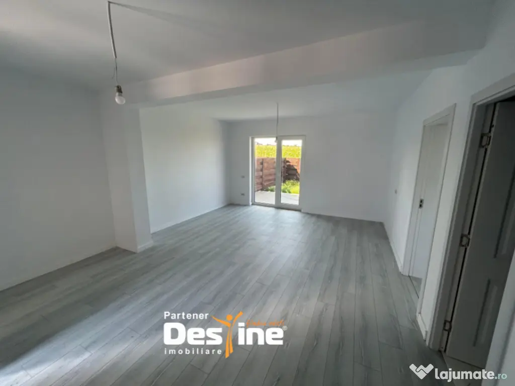 Casă Duplex 113mp utili P+1 2 locuri de parcare si curte 