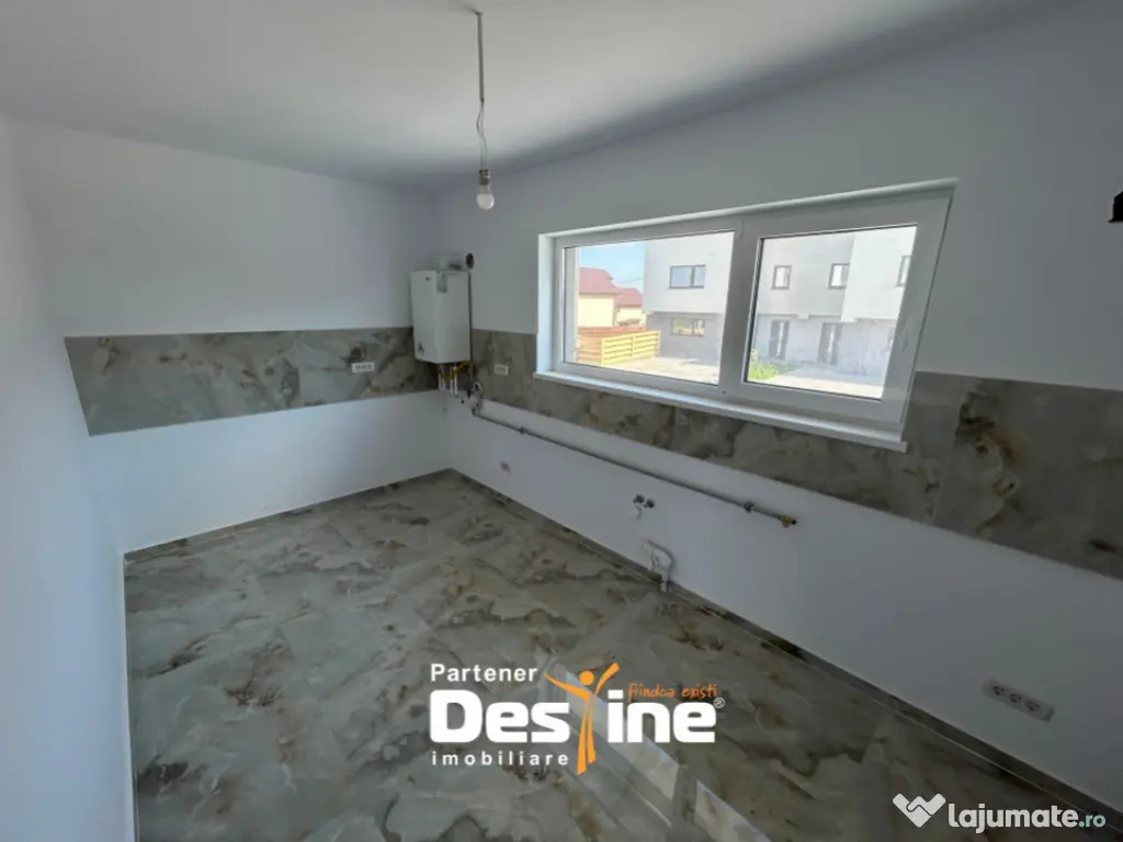 Casă Duplex 113mp utili P+1 2 locuri de parcare si curte 