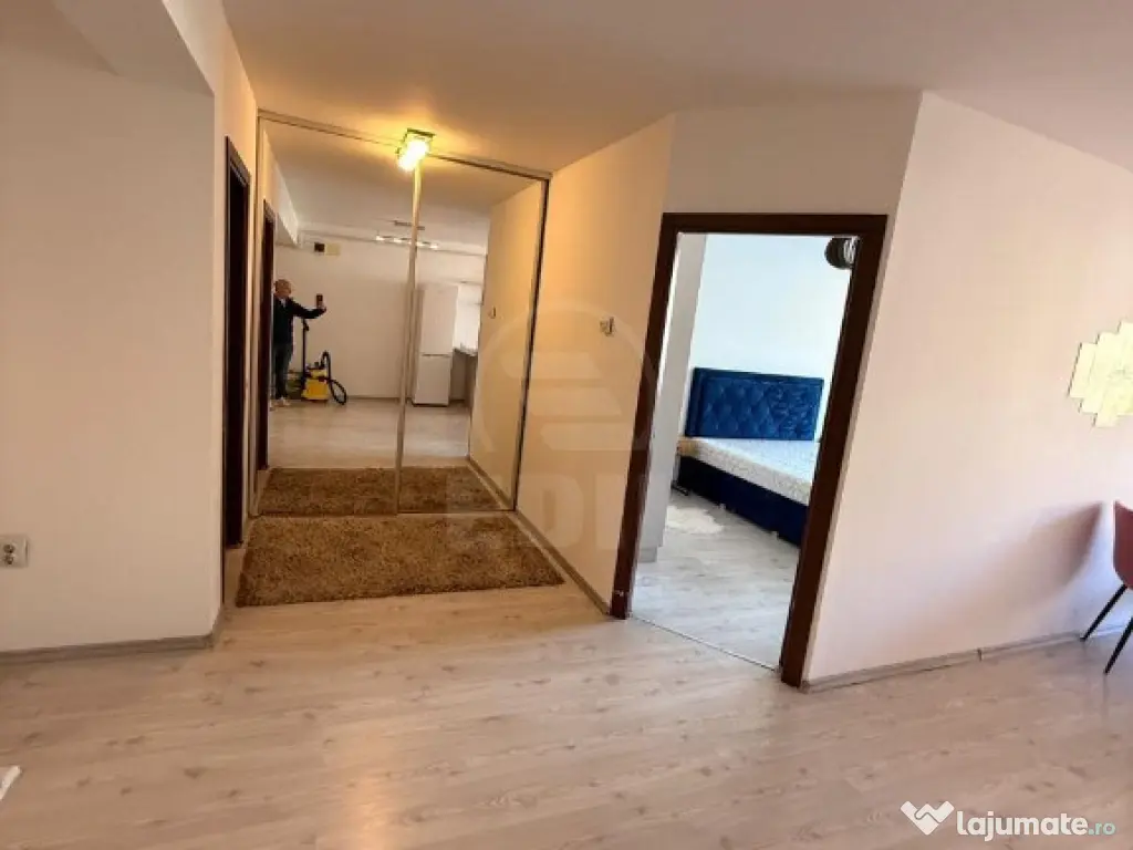 Apartament 2 camere decomandat zona Florilor 