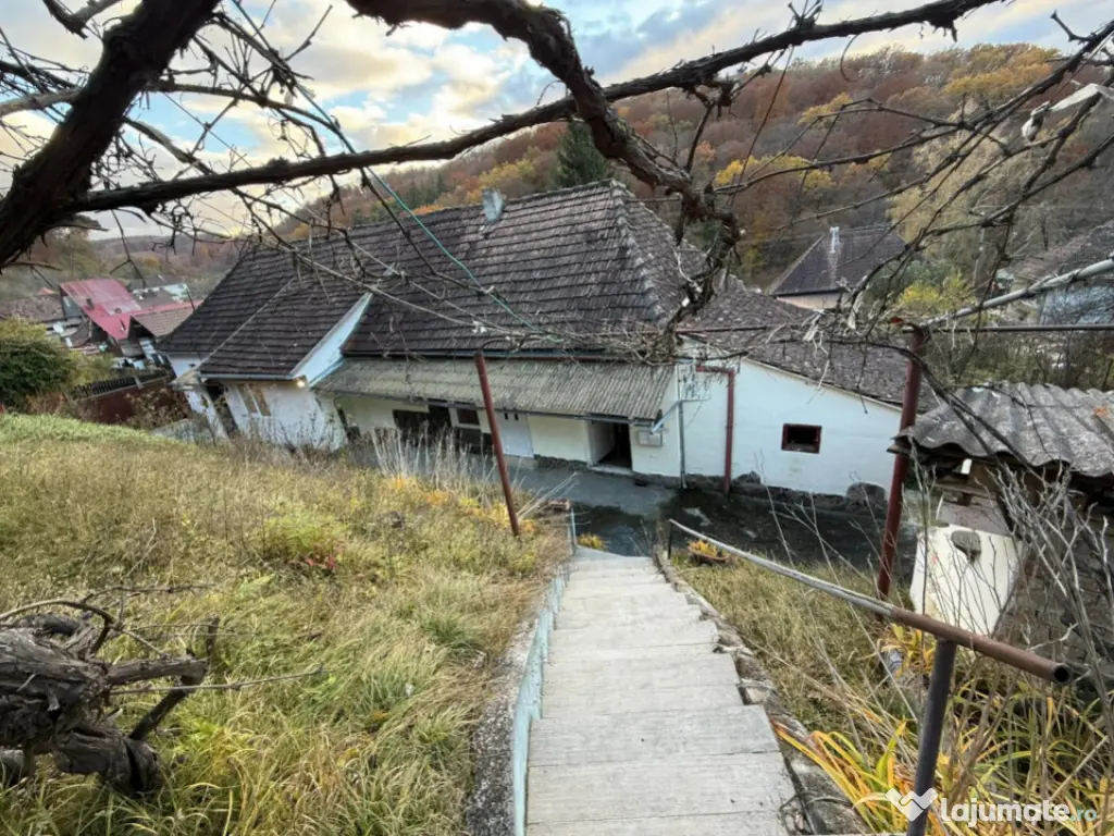 Casa 3 camere + teren 912mp zona Caraiman 