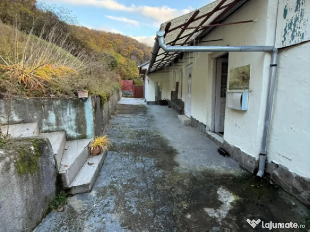 Casa 3 camere + teren 912mp zona Caraiman 