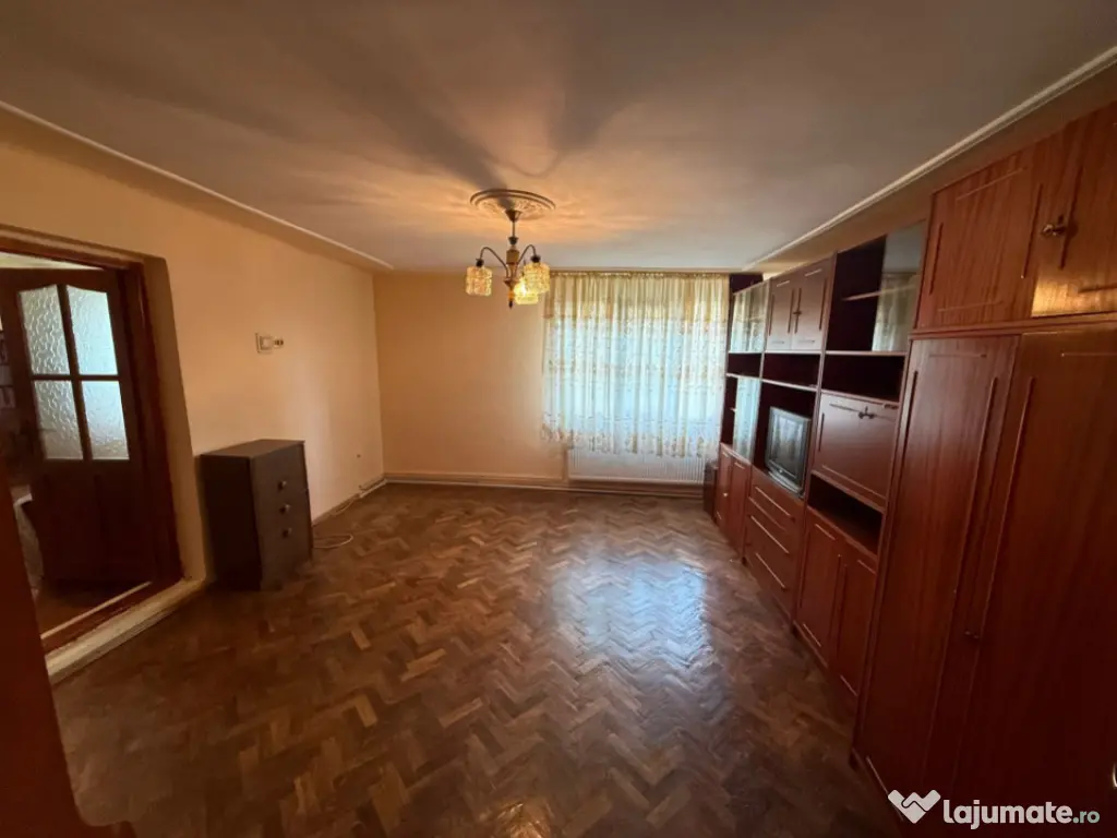 Casa 3 camere + teren 912mp zona Caraiman 