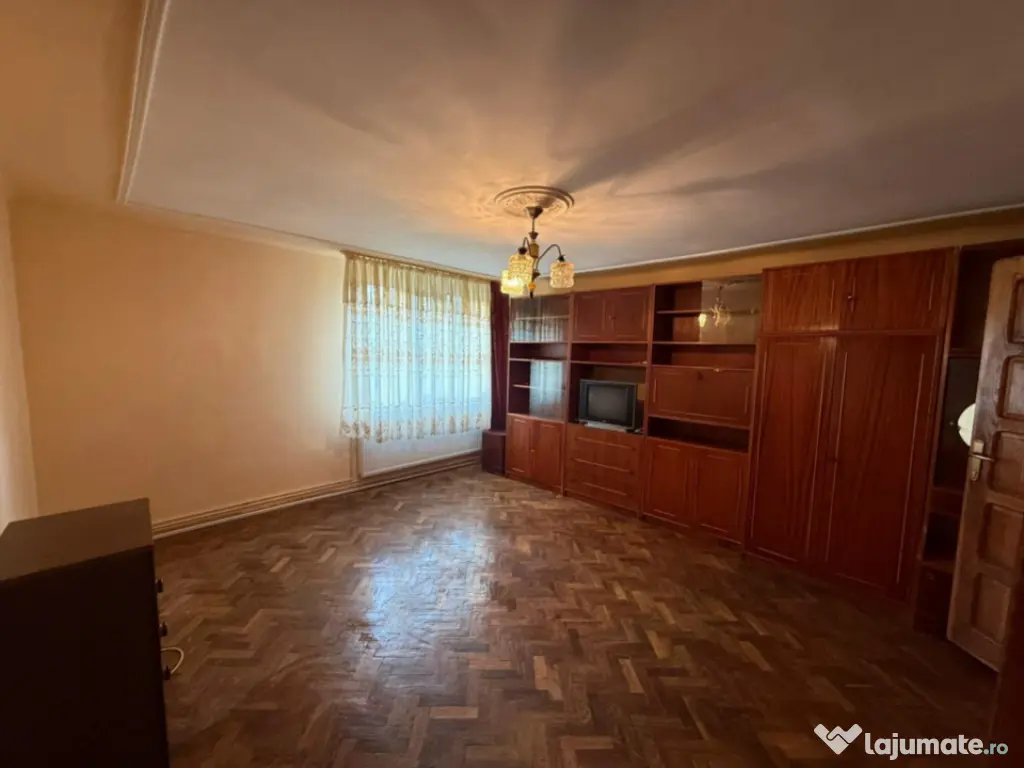 Casa 3 camere + teren 912mp zona Caraiman 