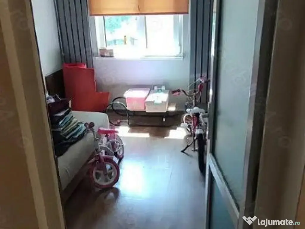 Inel 2, apartament 3 camere, etaj 1, gaze, vanzari Constanta