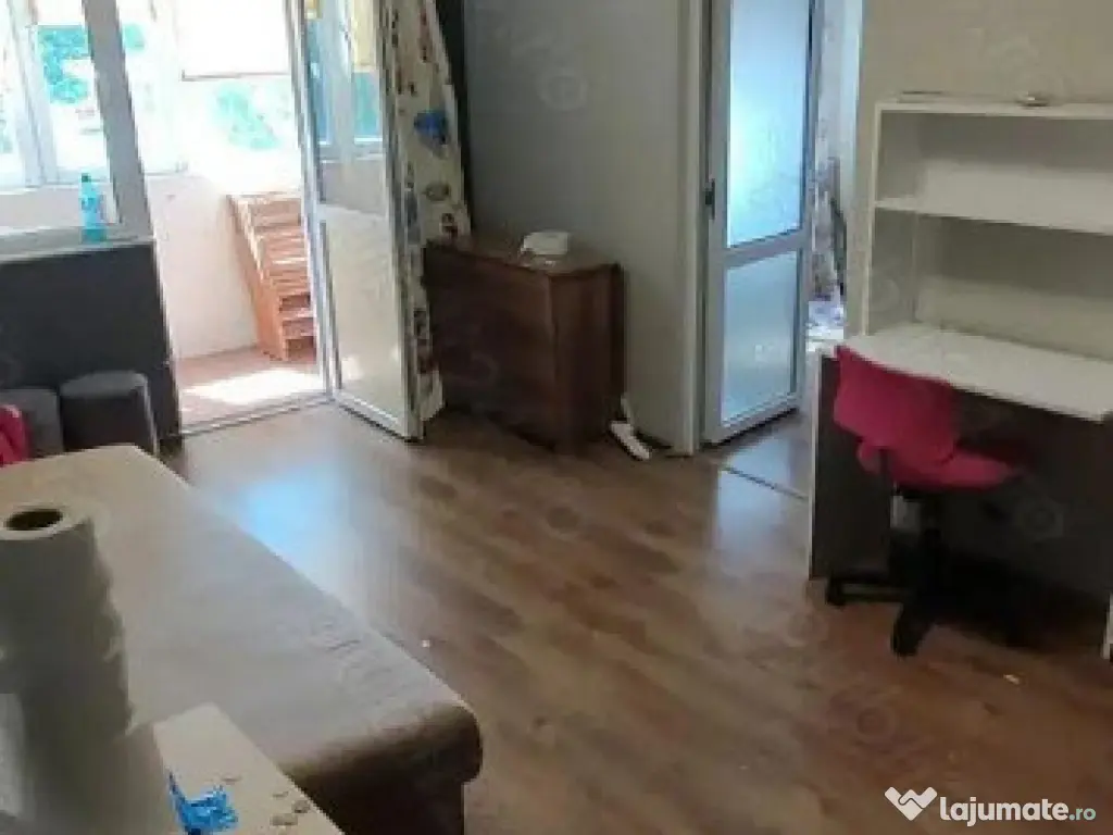 Inel 2, apartament 3 camere, etaj 1, gaze, vanzari Constanta