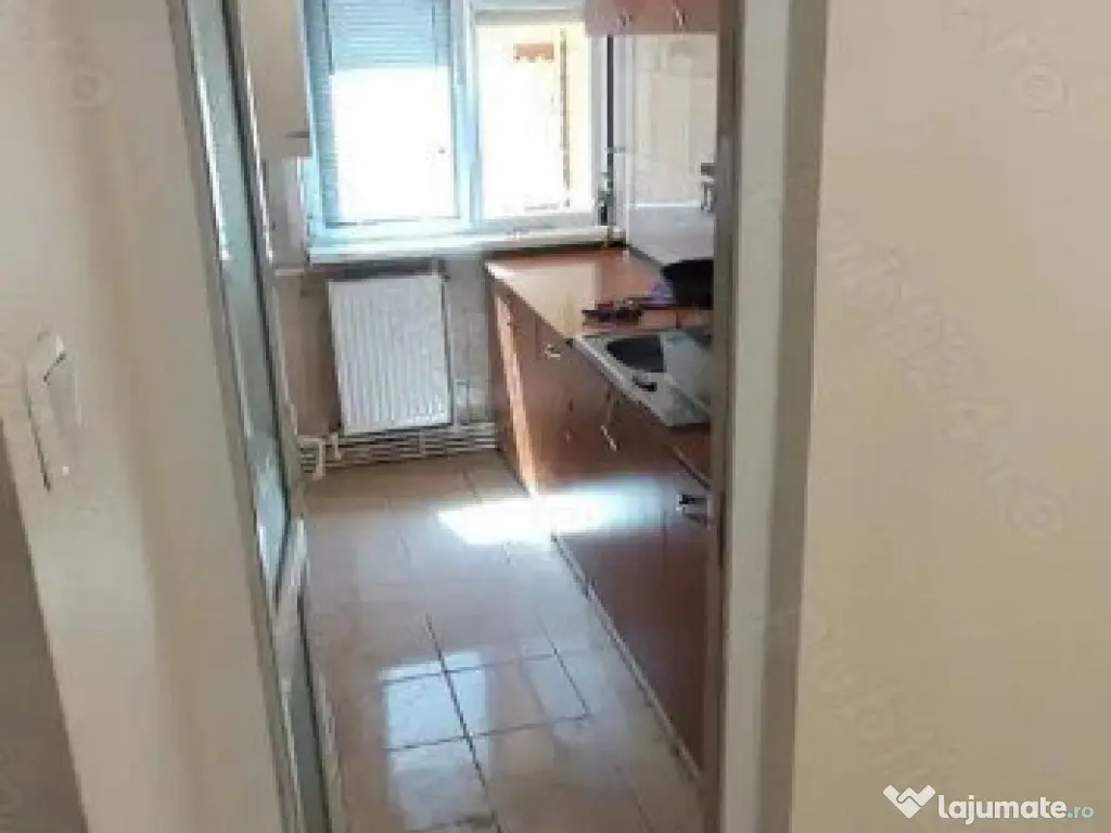 Inel 2, apartament 3 camere, etaj 1, gaze, vanzari Constanta