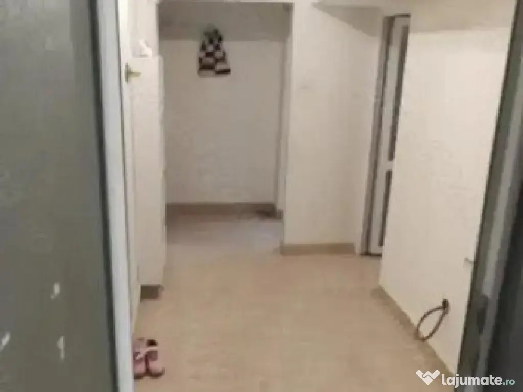 Inel 2, apartament 3 camere, etaj 1, gaze, vanzari Constanta