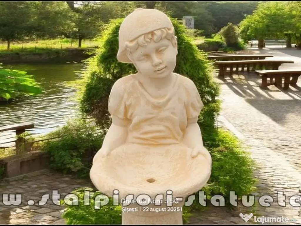 Set stativ cu copil la cișmea, galben patinat, model S27-S93. 