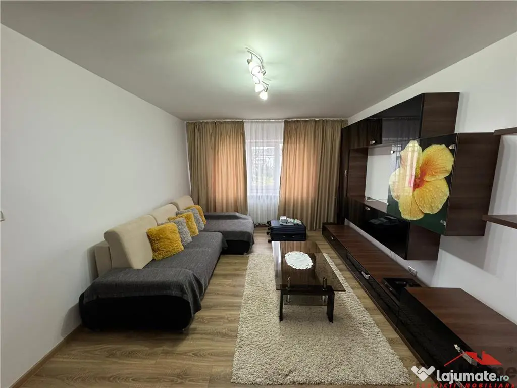 Ap 3 cam, 2 bai, parcare proprie, renovat, ultracentral - Pi 