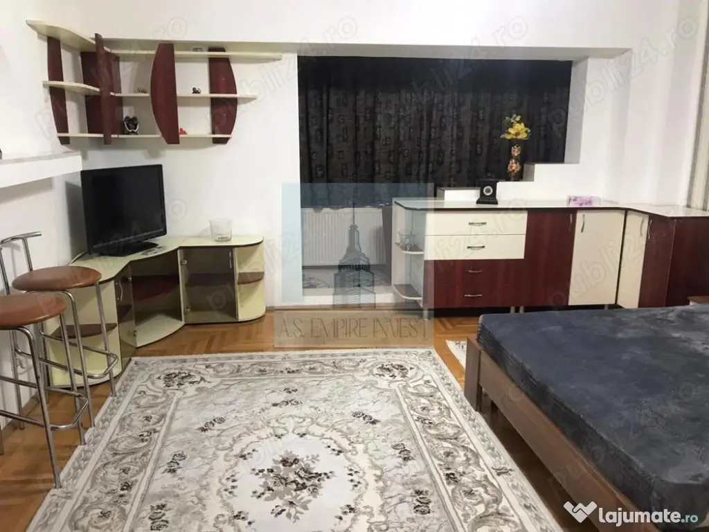 Garsoniera spatioasa/ zona Brasovul Vechi 