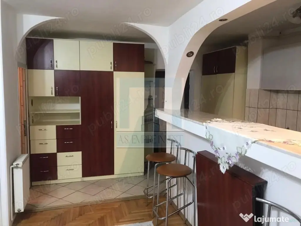 Garsoniera spatioasa/ zona Brasovul Vechi 