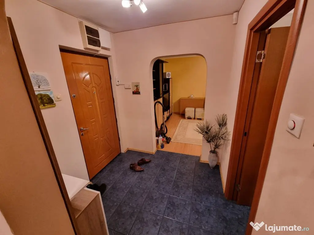 Apartament decomandat 3 camere zona Tomis Nord