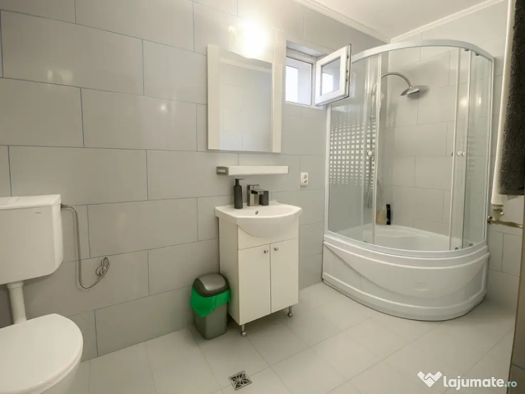 Casă cu 3 camere și 2 băi - Faleza Nord 