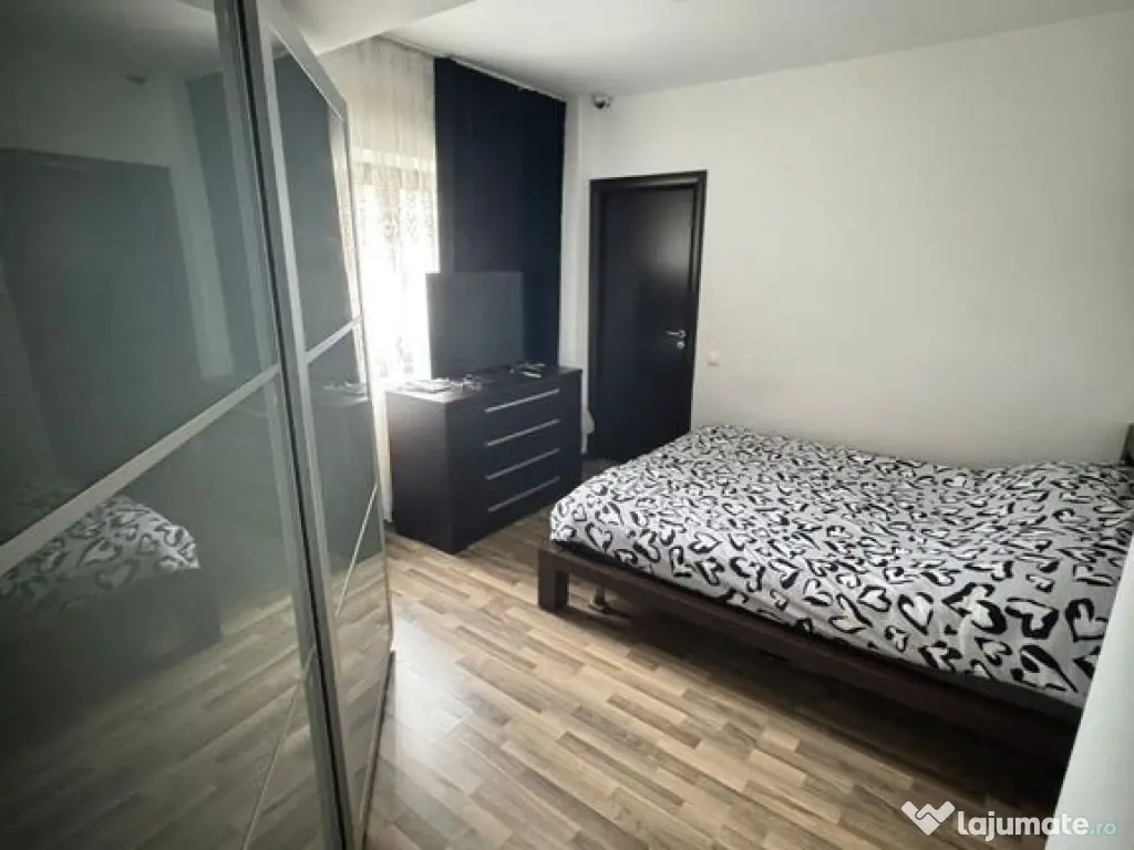 Apartament 2 camere decomandat- Casa de Cultura