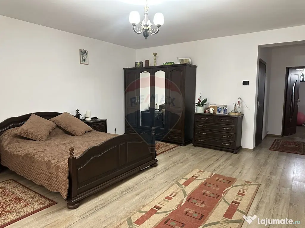 Casă / Vilă Girov Contesti 