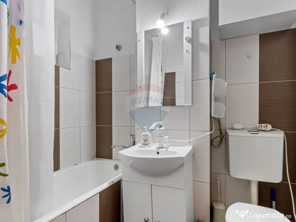 Apartament cu 3 camere de inchiriat- zona Vlaicu 