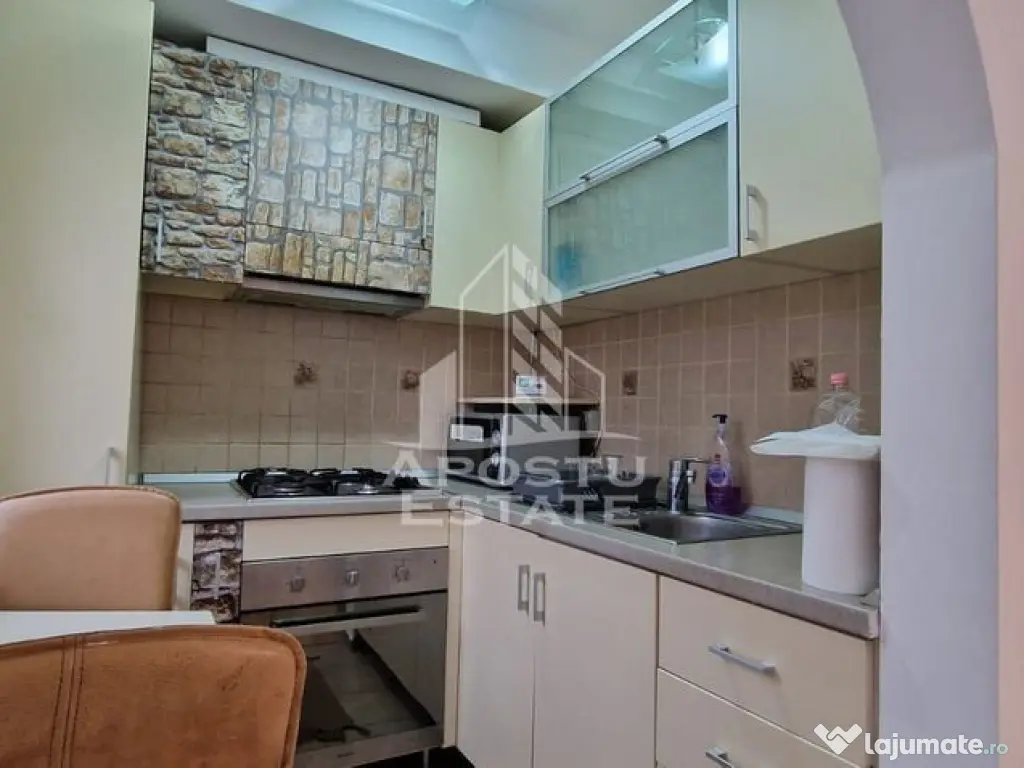 Apartament cu 3 camere , centrala proprie , Calea Sagului