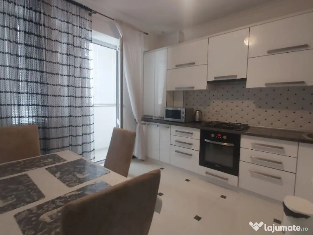Apartament cu 2 camere de inchiriat in zona Piata Romana
