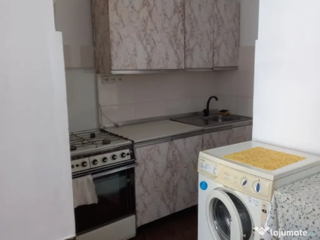 Garsoniera de inchiriat in zona Aparatorii Patriei