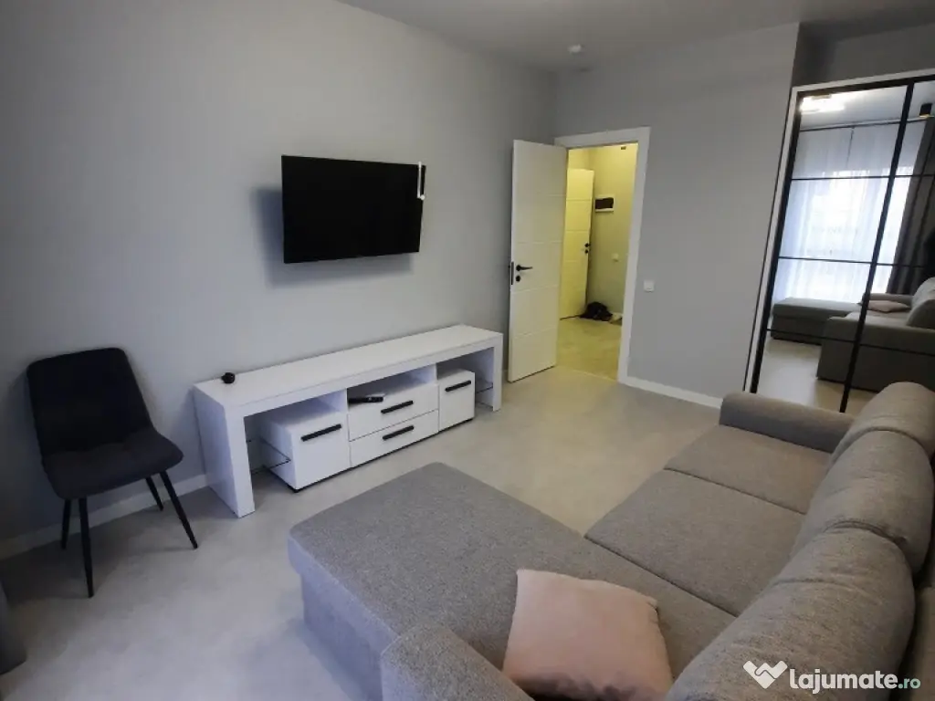 Garsoniera de inchiriat in zona Titan
