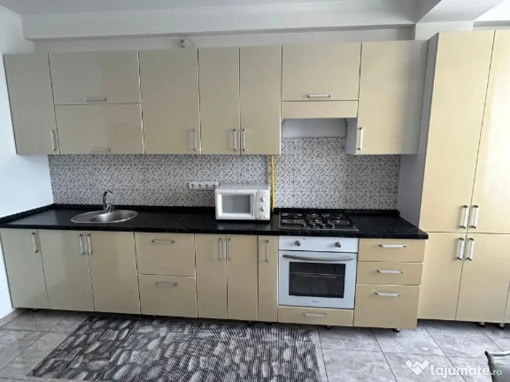 Garsoniera de inchiriat zona Victoriei 