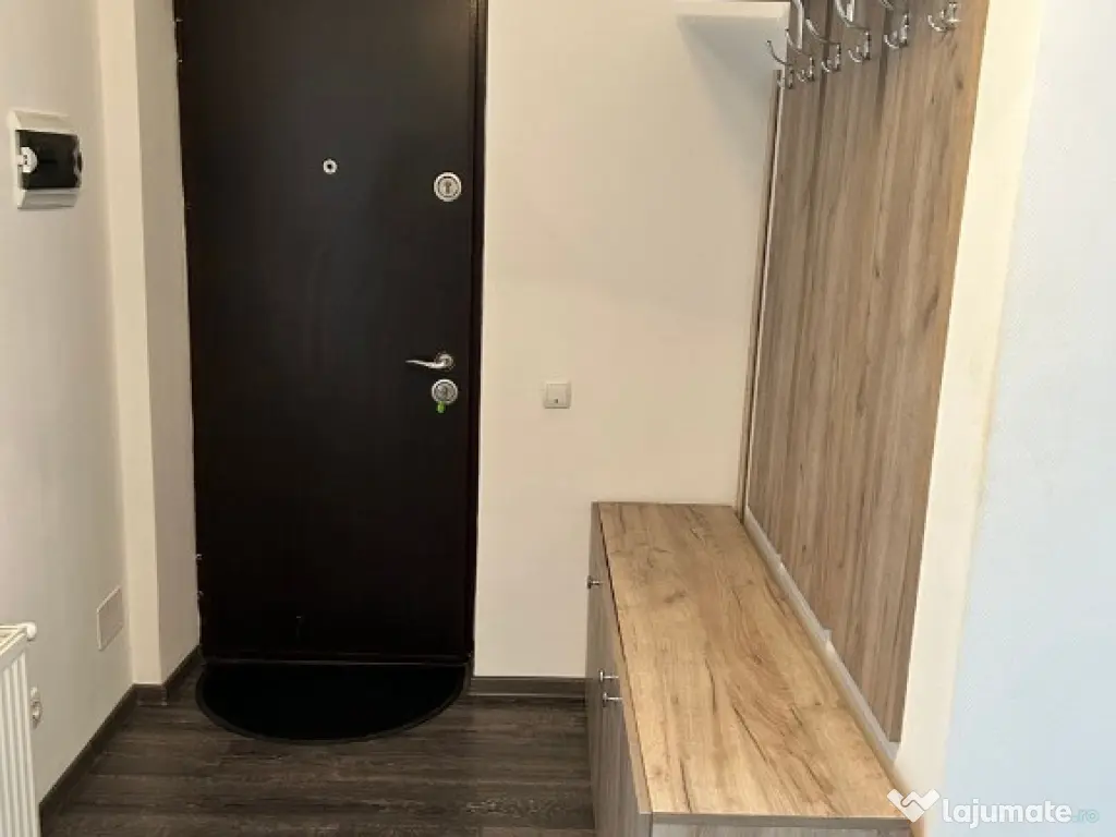 Garsoniera de inchiriat zona Victoriei 