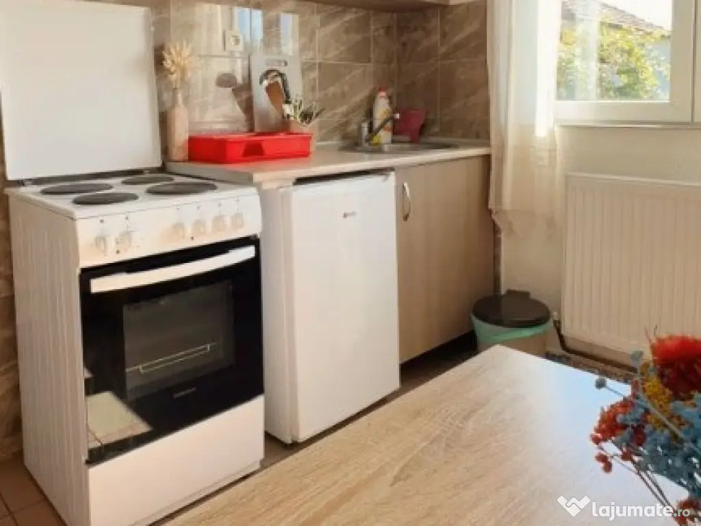 Garsoniera de inchiriat in zona Dristor