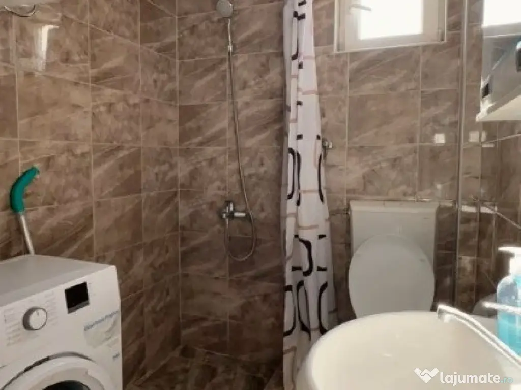 Garsoniera de inchiriat in zona Dristor