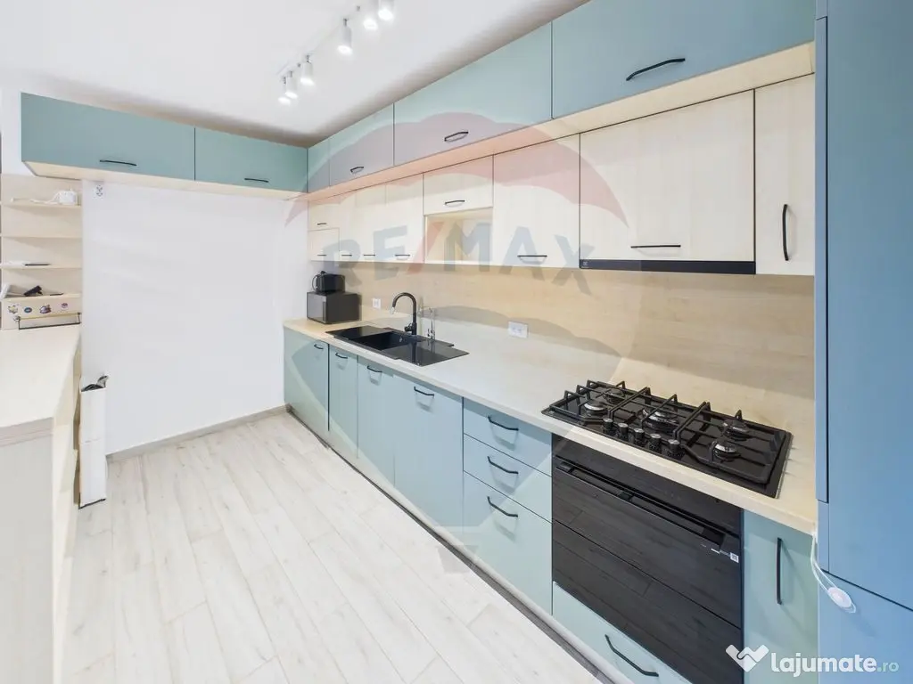 Apartament cu 3 camere de vânzare în zona Lujerului 