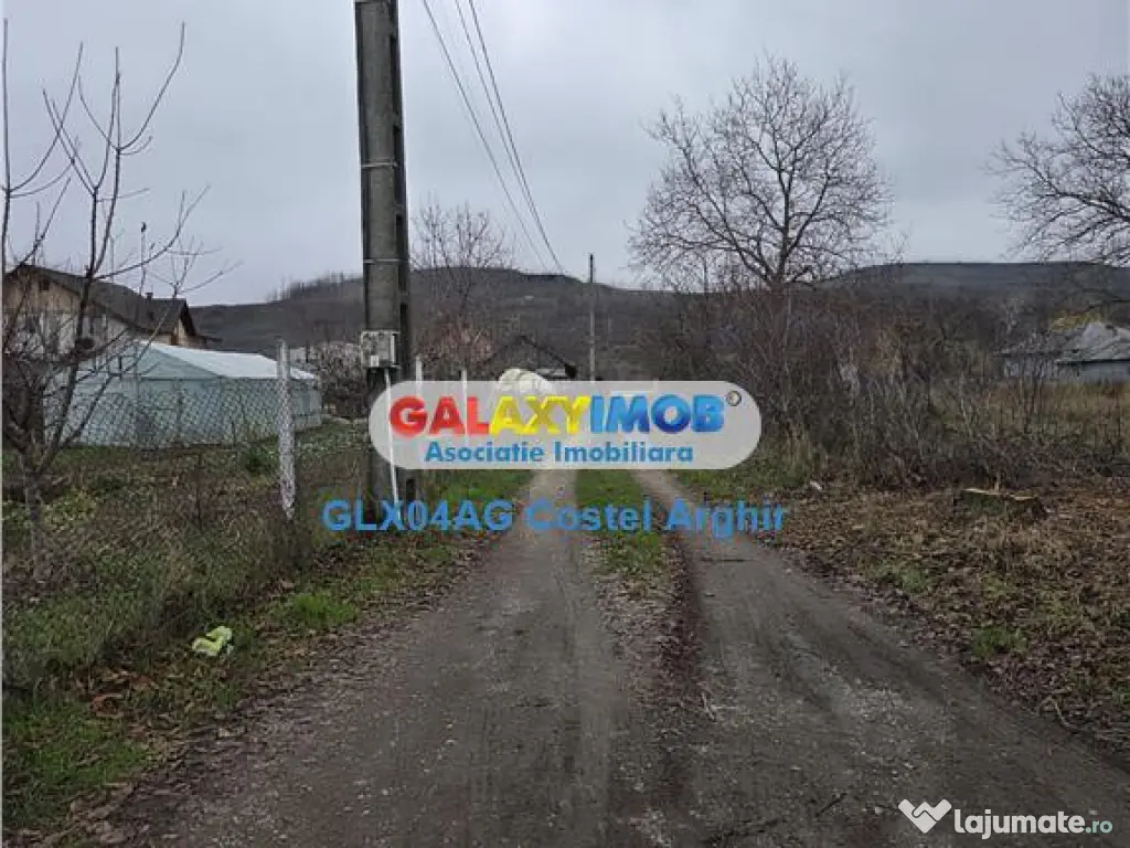 Vindem teren intravilan 1000 mp in Calinesti , dubla deschid 