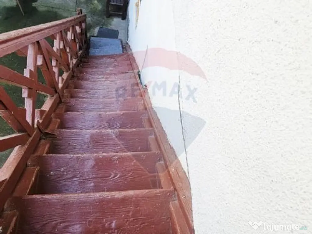 Apartament cu 3 camere de vânzare în zona Central 