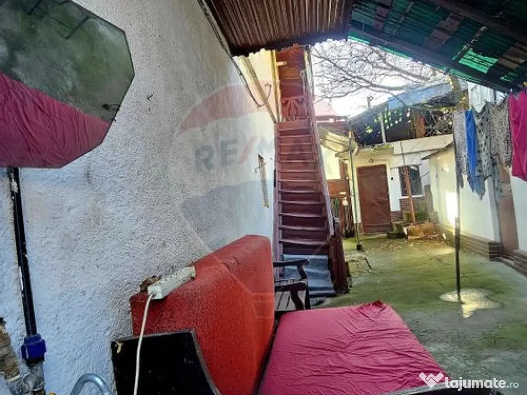 Apartament cu 3 camere de vânzare în zona Central 