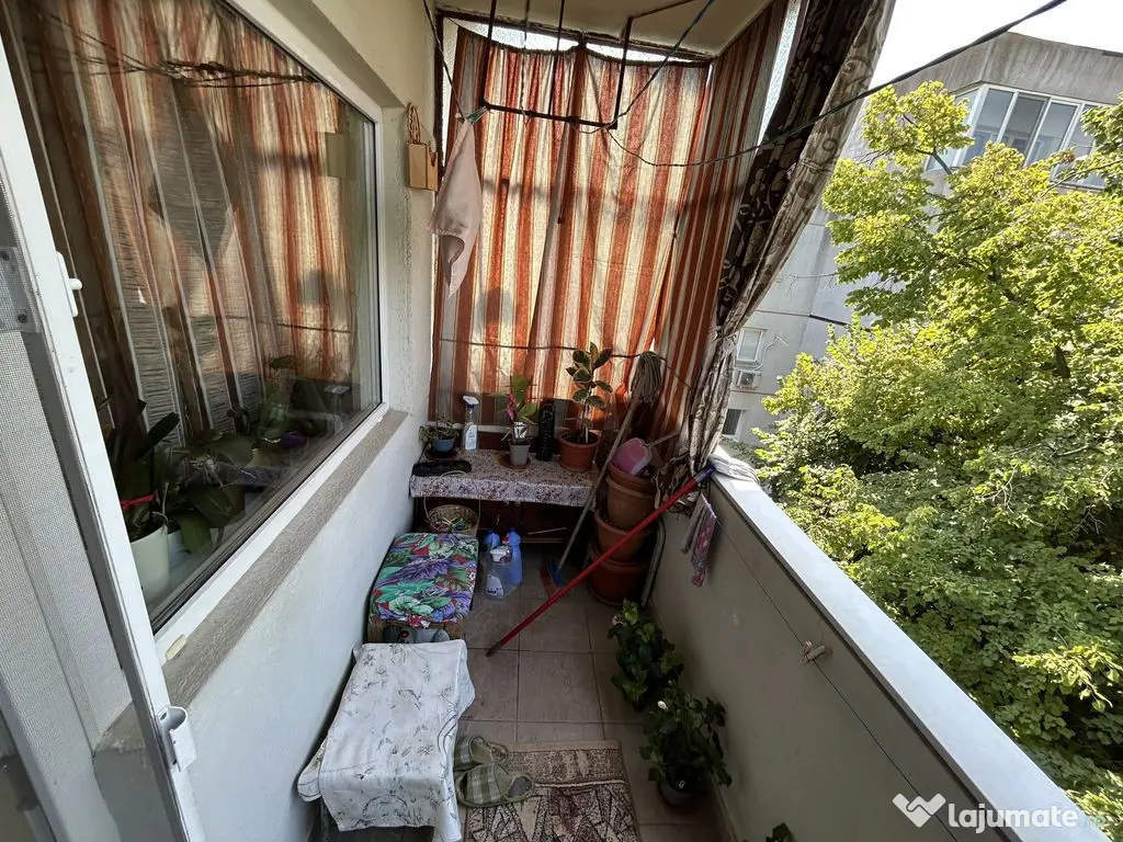 Apartament 3 camere zona Dacia 