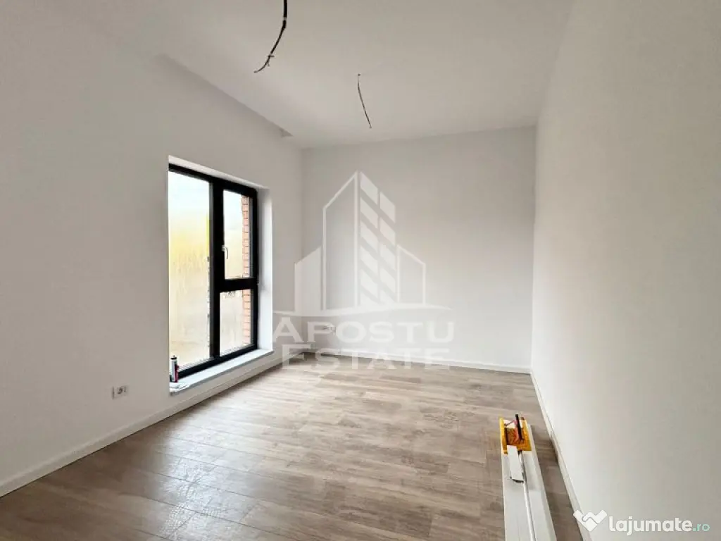 Casa individuala in zona Buziasului, carport