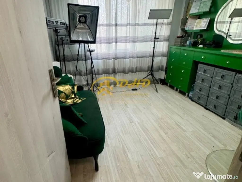 Spațiu comercial - Podu Roș 