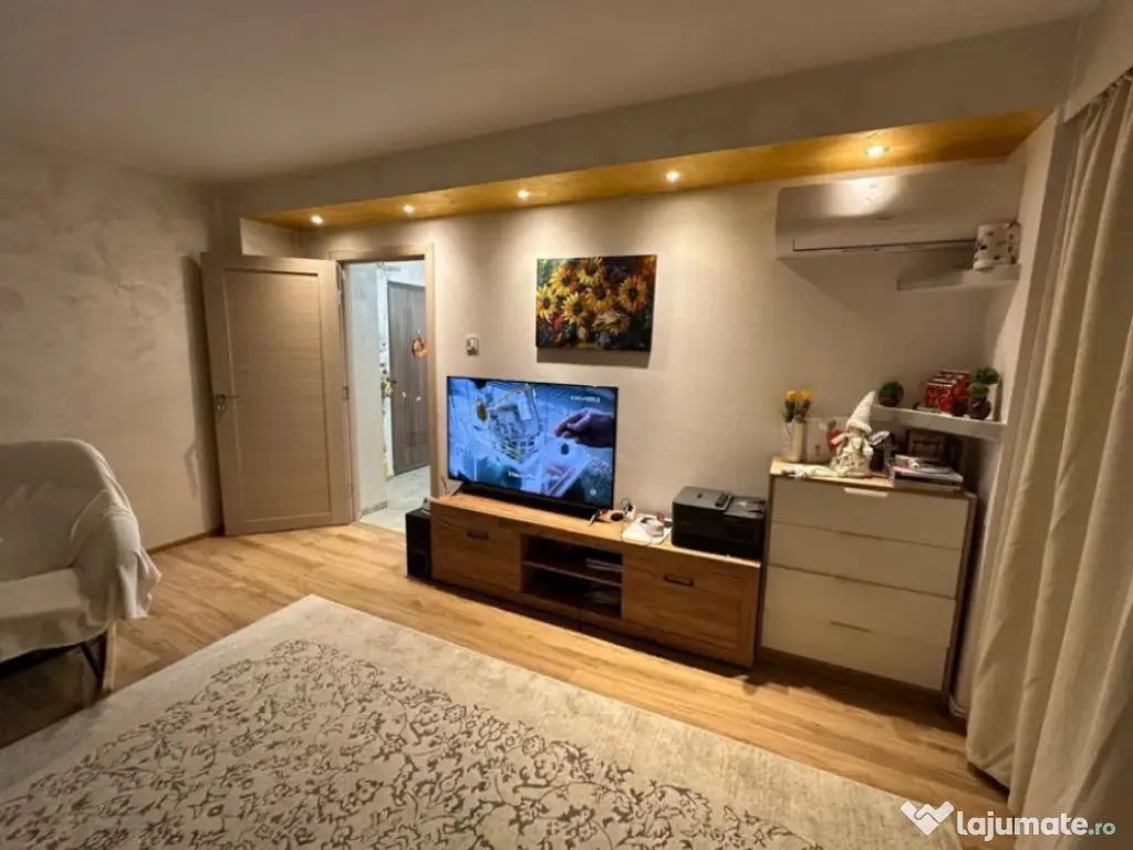 Apartament 2 camere, decomandat - zona Scriitorilor