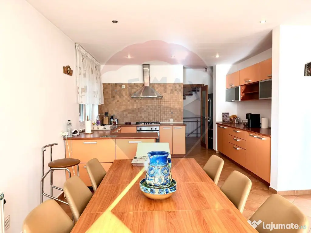 INCHIRIERE Vila 5 camere Otopeni/ Ferme